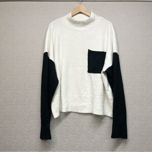 XXL New York & Company Cream and Black Mock Neck Sweater